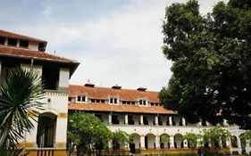 Horison Ultima Semarang
